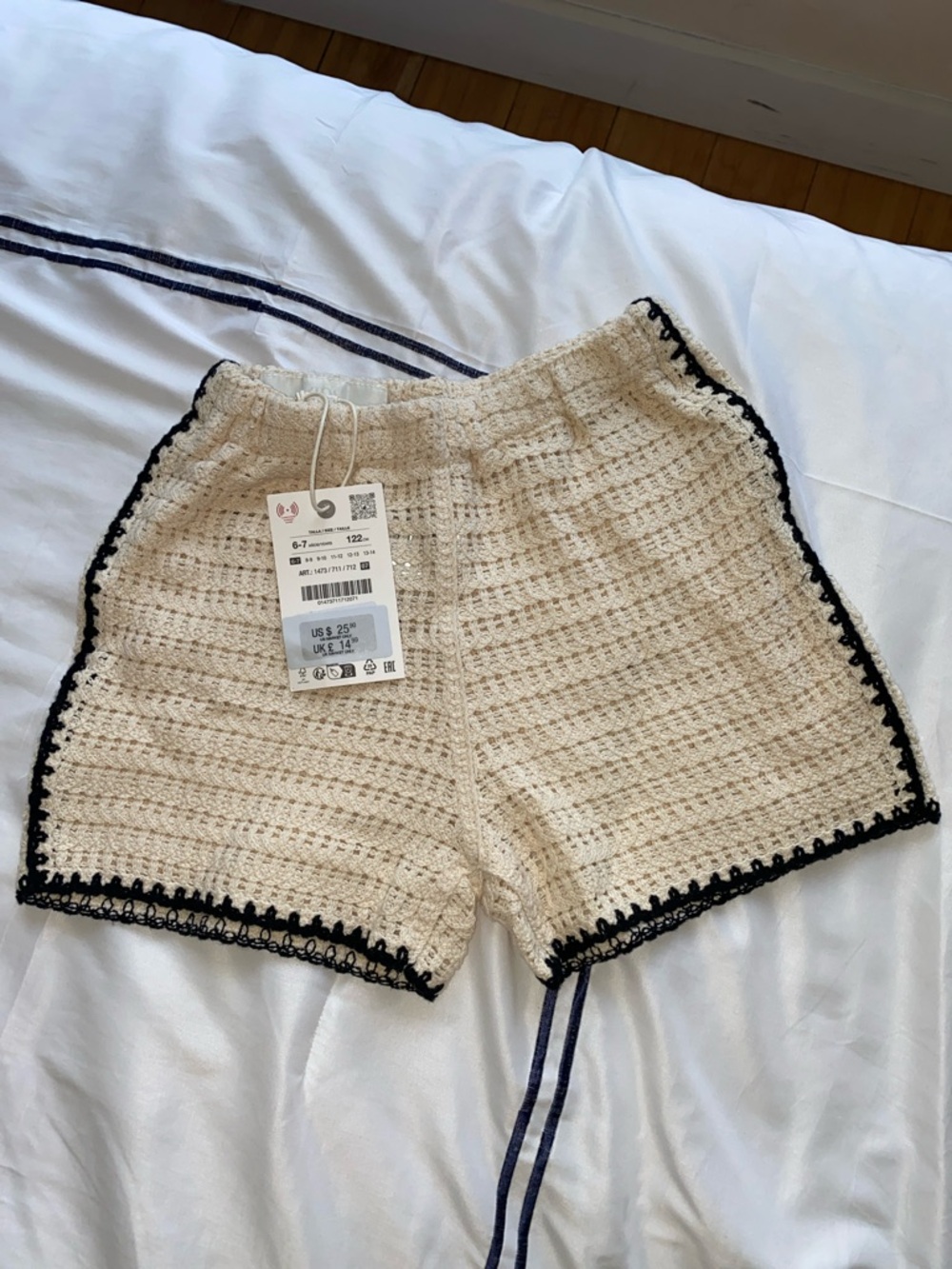 Zara Cream Crochet-Trim Knit Shorts with Black Edge